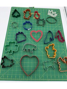 Lot Of 19 Cookie Cutters Holidays Princess Animals Shapes